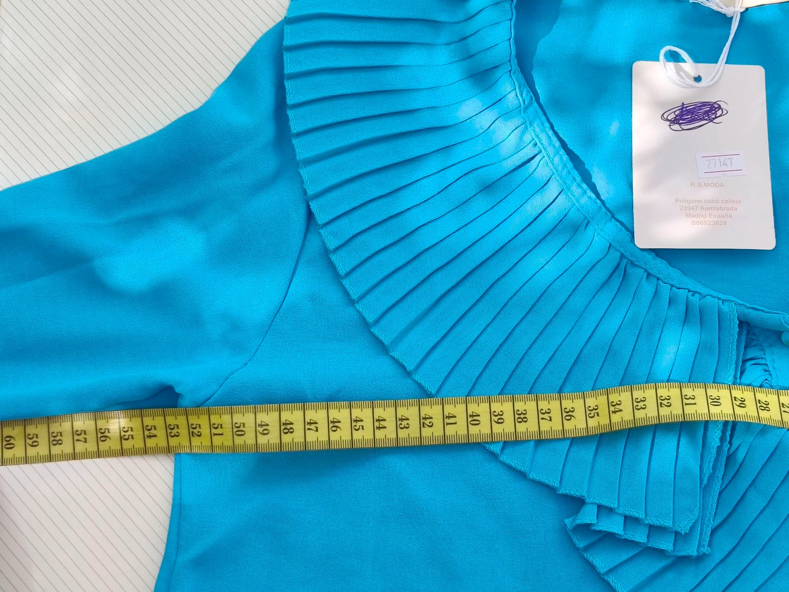 Blusa elegante azul turquesa com babados plissados – photo 9